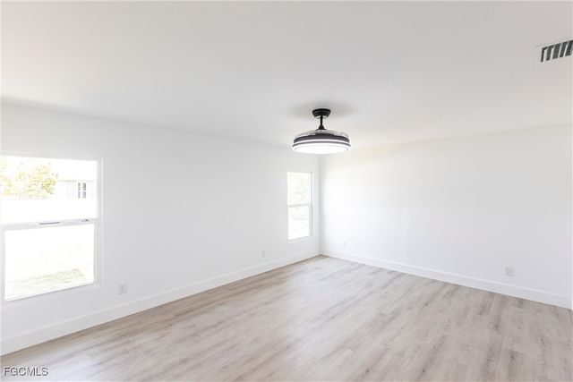 2007 NW 21st ST, Cape Coral, FL 33993