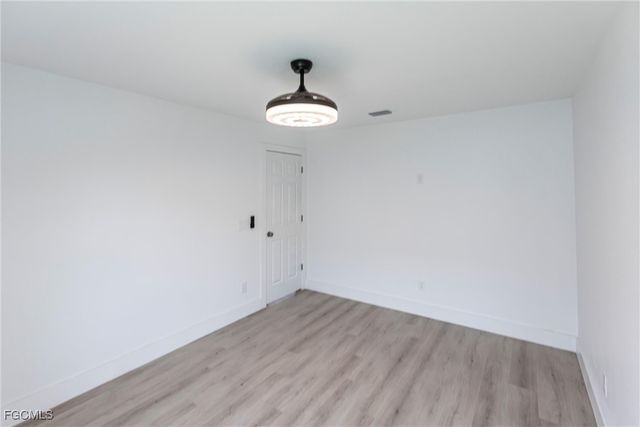 2007 NW 21st ST, Cape Coral, FL 33993