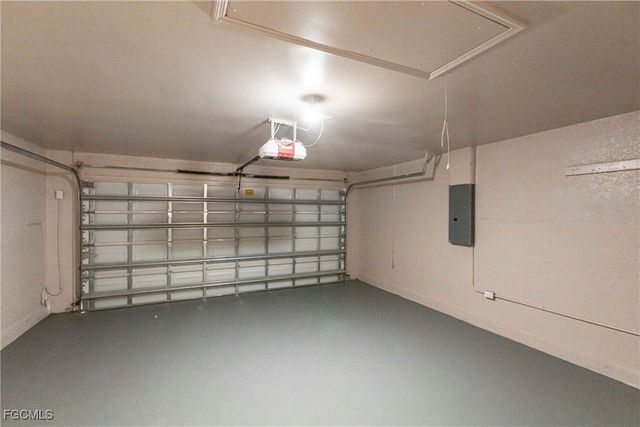 2007 NW 21st ST, Cape Coral, FL 33993