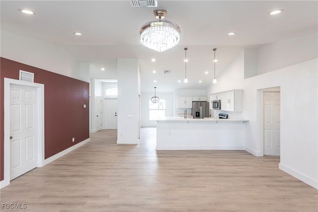 2007 NW 21st ST, Cape Coral, FL 33993