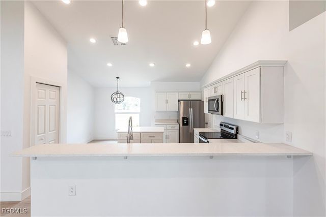 2007 NW 21st ST, Cape Coral, FL 33993