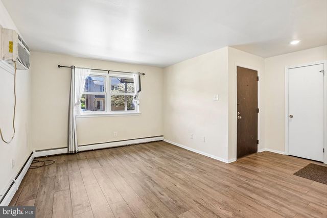 157 MEADOWBROOK LN, Brookhaven, PA 19015