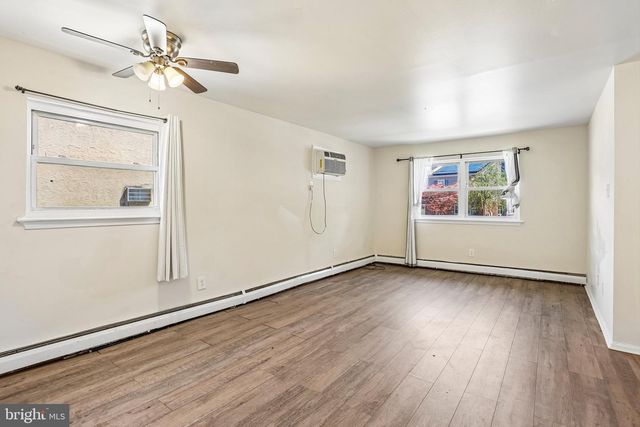 157 MEADOWBROOK LN, Brookhaven, PA 19015