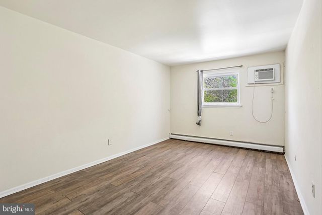 157 MEADOWBROOK LN, Brookhaven, PA 19015