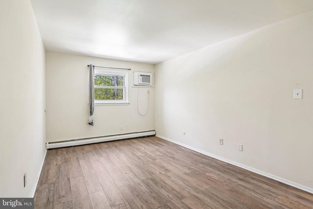 157 MEADOWBROOK LN, Brookhaven, PA 19015