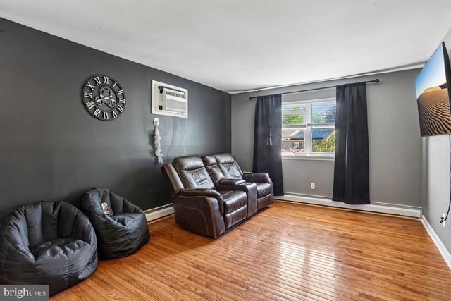 157 MEADOWBROOK LN, Brookhaven, PA 19015