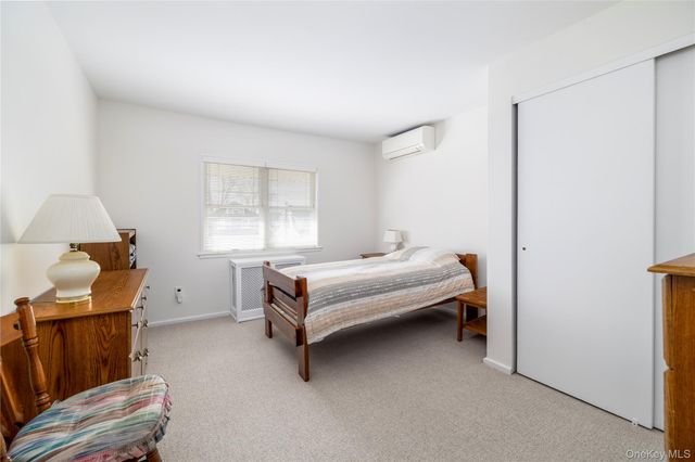 36 W Windsor Parkway, Oceanside, NY 11572