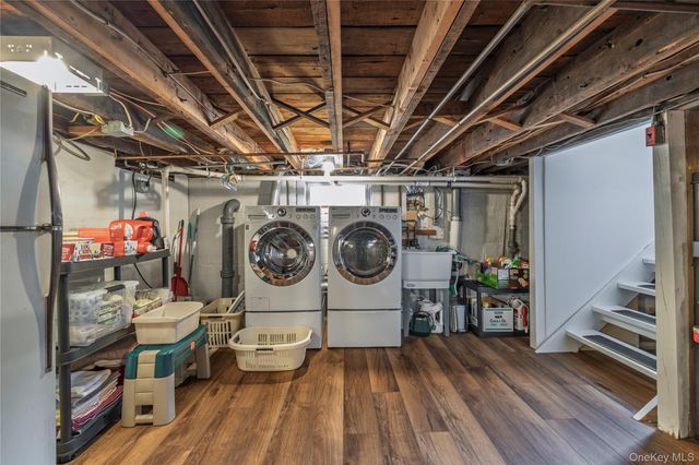 36 W Windsor Parkway, Oceanside, NY 11572