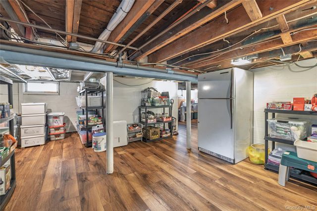 36 W Windsor Parkway, Oceanside, NY 11572