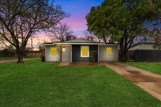 3744 S Hughes Avenue, Fort Worth, TX 76119