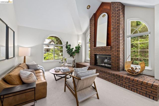 6685 Shepherd Canyon Rd, Oakland, CA 94611