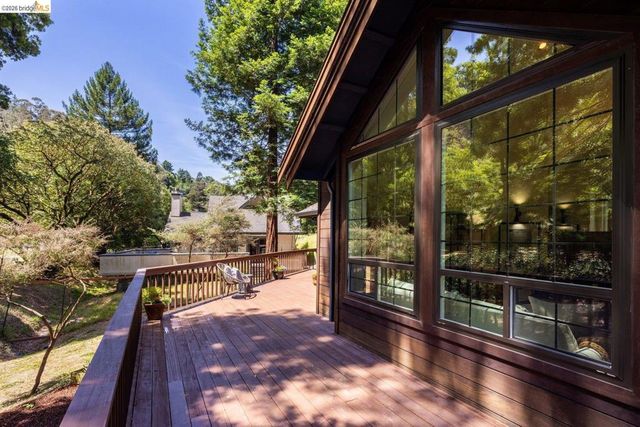 6685 Shepherd Canyon Rd, Oakland, CA 94611