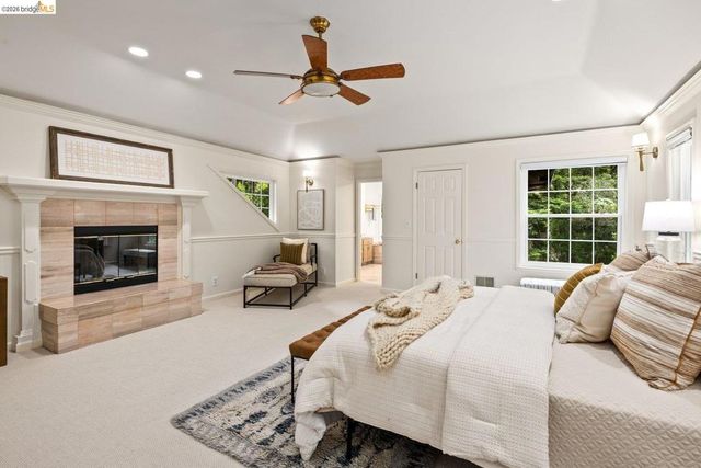 6685 Shepherd Canyon Rd, Oakland, CA 94611