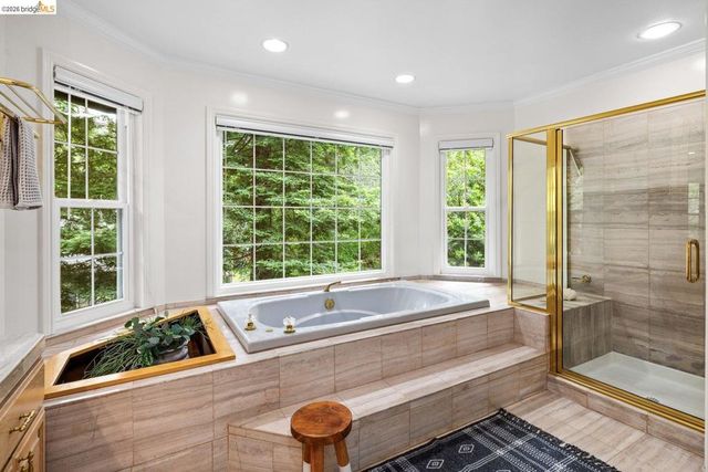6685 Shepherd Canyon Rd, Oakland, CA 94611