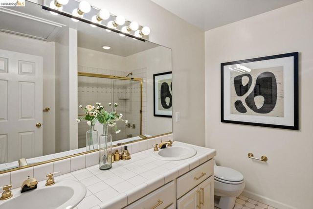 6685 Shepherd Canyon Rd, Oakland, CA 94611