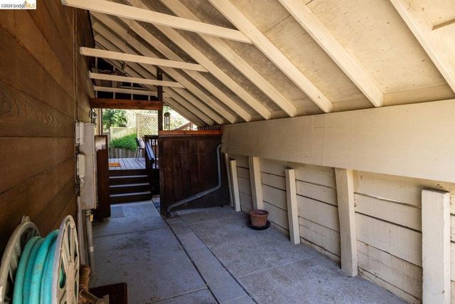 6685 Shepherd Canyon Rd, Oakland, CA 94611