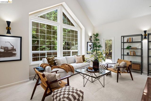 6685 Shepherd Canyon Rd, Oakland, CA 94611