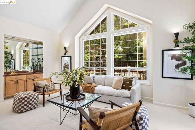 6685 Shepherd Canyon Rd, Oakland, CA 94611
