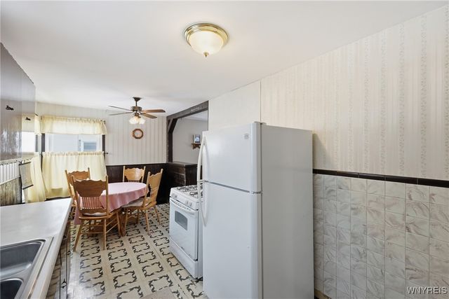 16 Wallace Avenue, Cheektowaga, NY 14227