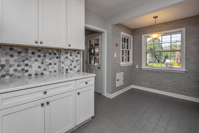 2611 N 84th STREET, Wauwatosa, WI 53226