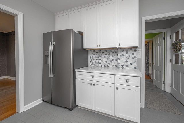 2611 N 84th STREET, Wauwatosa, WI 53226