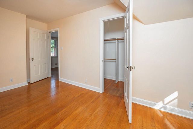 2611 N 84th STREET, Wauwatosa, WI 53226
