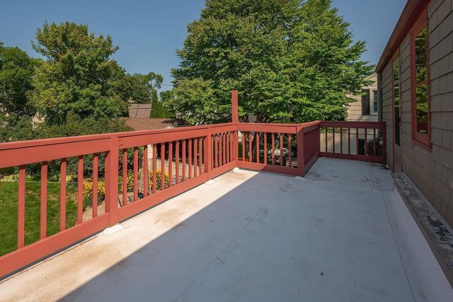 2611 N 84th STREET, Wauwatosa, WI 53226