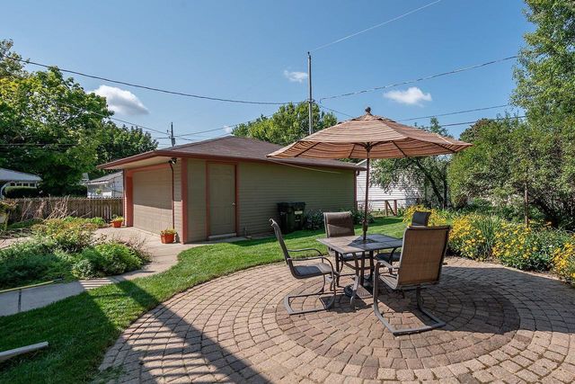 2611 N 84th STREET, Wauwatosa, WI 53226