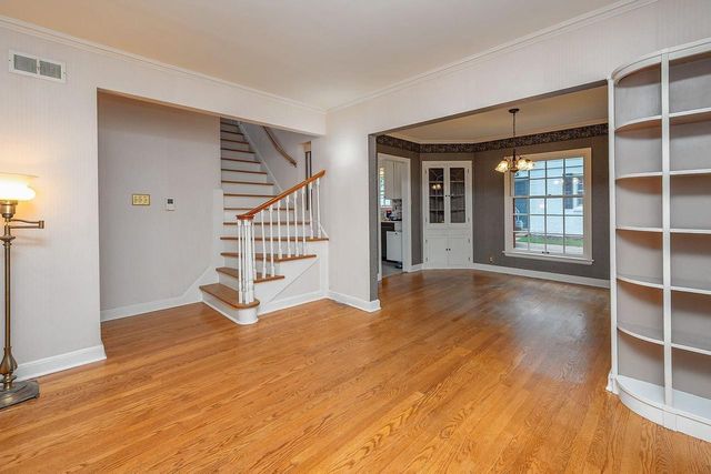2611 N 84th STREET, Wauwatosa, WI 53226