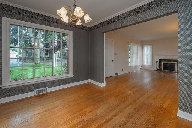 2611 N 84th STREET, Wauwatosa, WI 53226