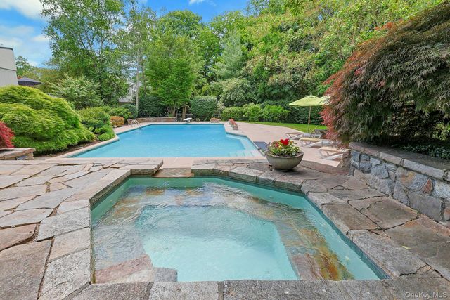 10 Cypress Point Drive, Purchase, NY 10577