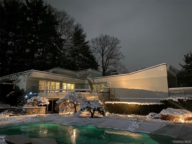 10 Cypress Point Drive, Purchase, NY 10577