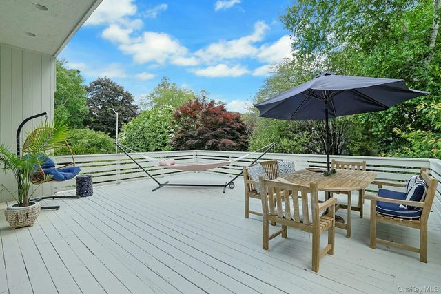 10 Cypress Point Drive, Purchase, NY 10577