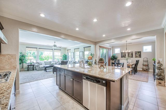 4199 Trenton Avenue, Clovis, CA 93619