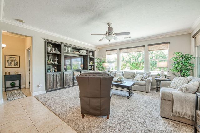 4199 Trenton Avenue, Clovis, CA 93619