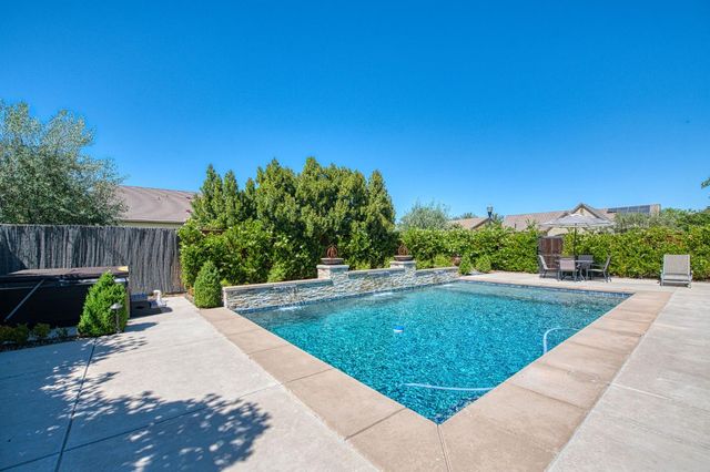 4199 Trenton Avenue, Clovis, CA 93619