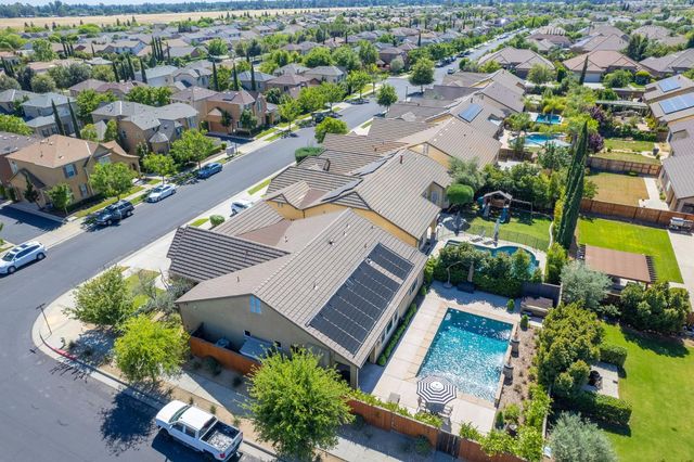 4199 Trenton Avenue, Clovis, CA 93619