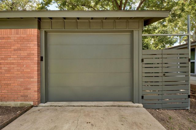 1809 Forestglade DR, Austin, TX 78745