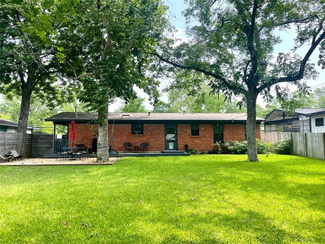 1809 Forestglade DR, Austin, TX 78745