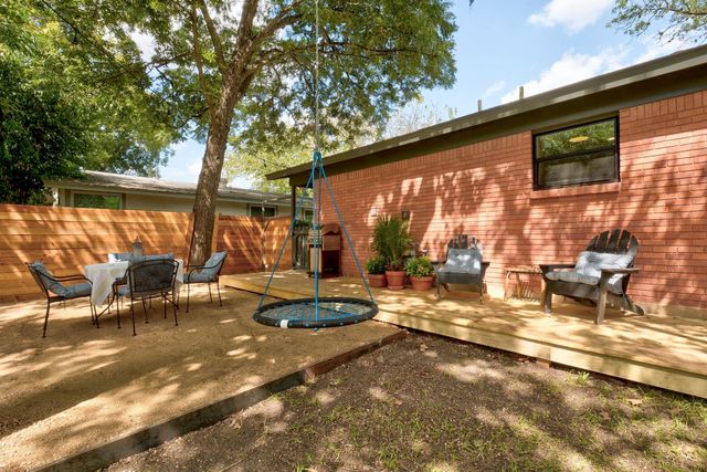 1809 Forestglade DR, Austin, TX 78745