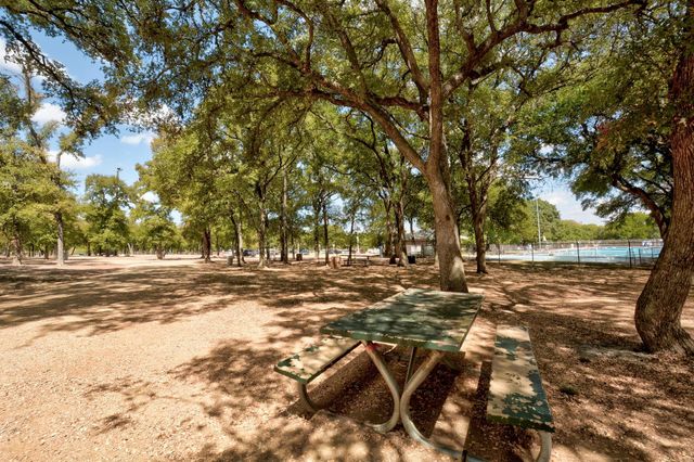 1809 Forestglade DR, Austin, TX 78745