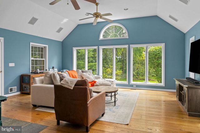42 HARBOURTON WOODSVILLE, Pennington, NJ 08534