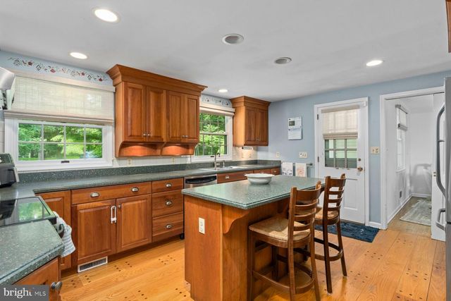 42 HARBOURTON WOODSVILLE, Pennington, NJ 08534