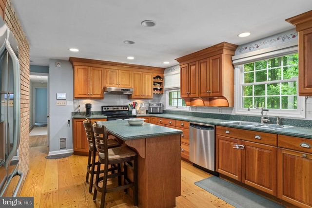42 HARBOURTON WOODSVILLE, Pennington, NJ 08534