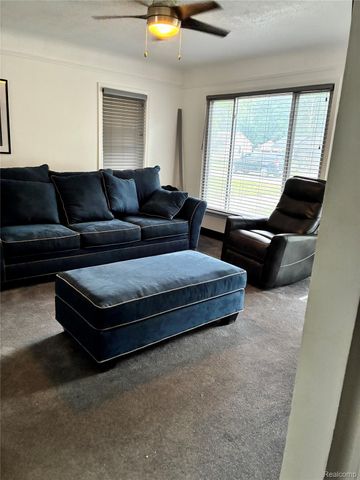21190 Midway Avenue, Southfield, MI 48075