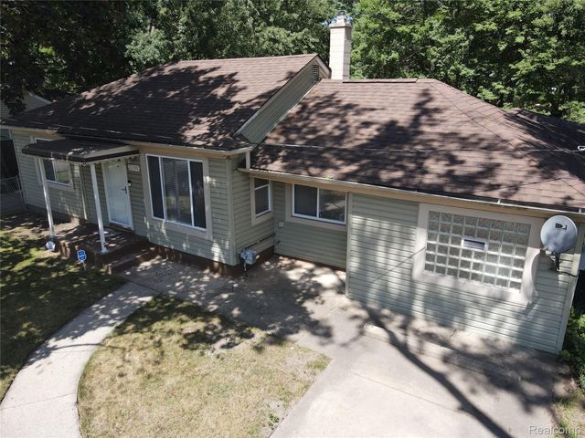21190 Midway Avenue, Southfield, MI 48075