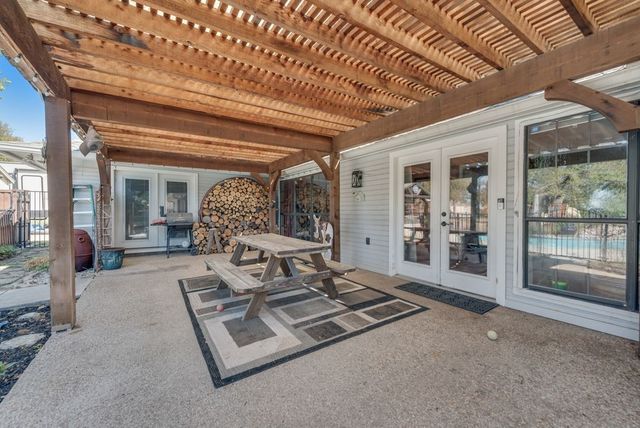 83 Crown Road, Willow Park, TX 76087