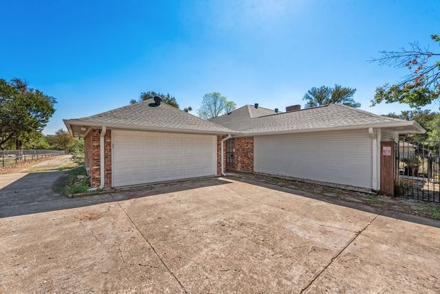 83 Crown Road, Willow Park, TX 76087