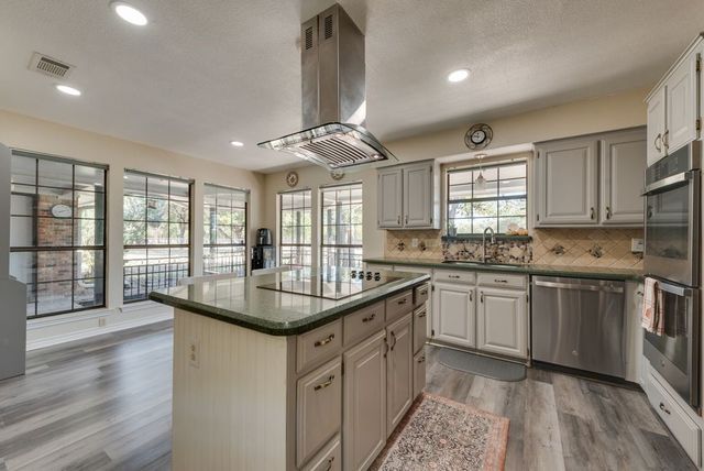 83 Crown Road, Willow Park, TX 76087