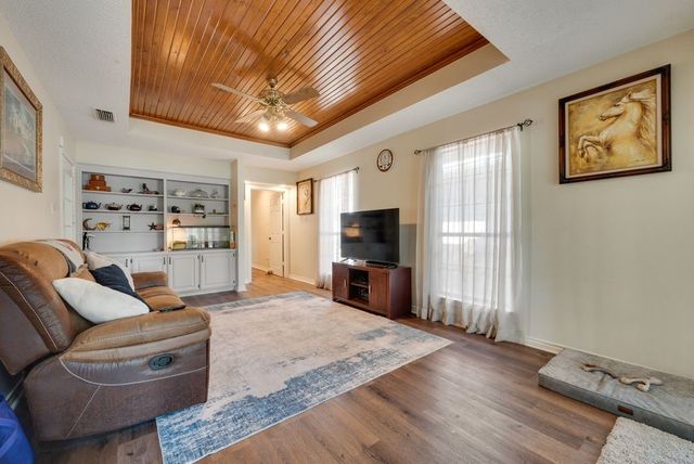 83 Crown Road, Willow Park, TX 76087